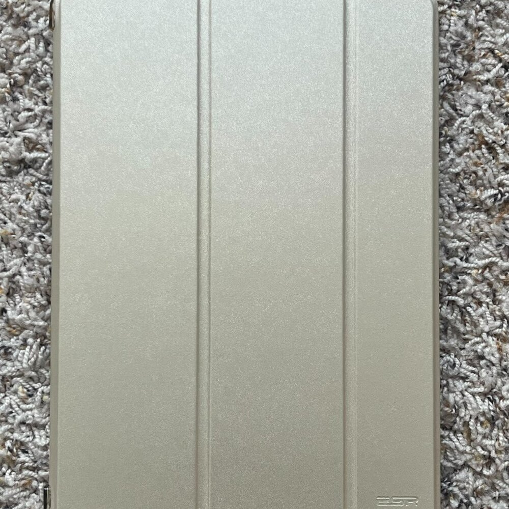 ipad ESR Protective Tablet Case - Picture 3 of 8